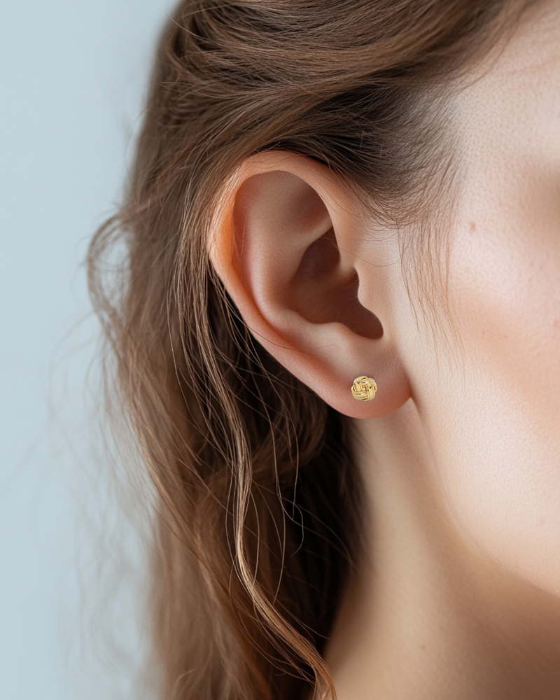 Knotted Studs